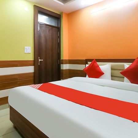 Hotel O Mayur Plaza 德里 外观 照片