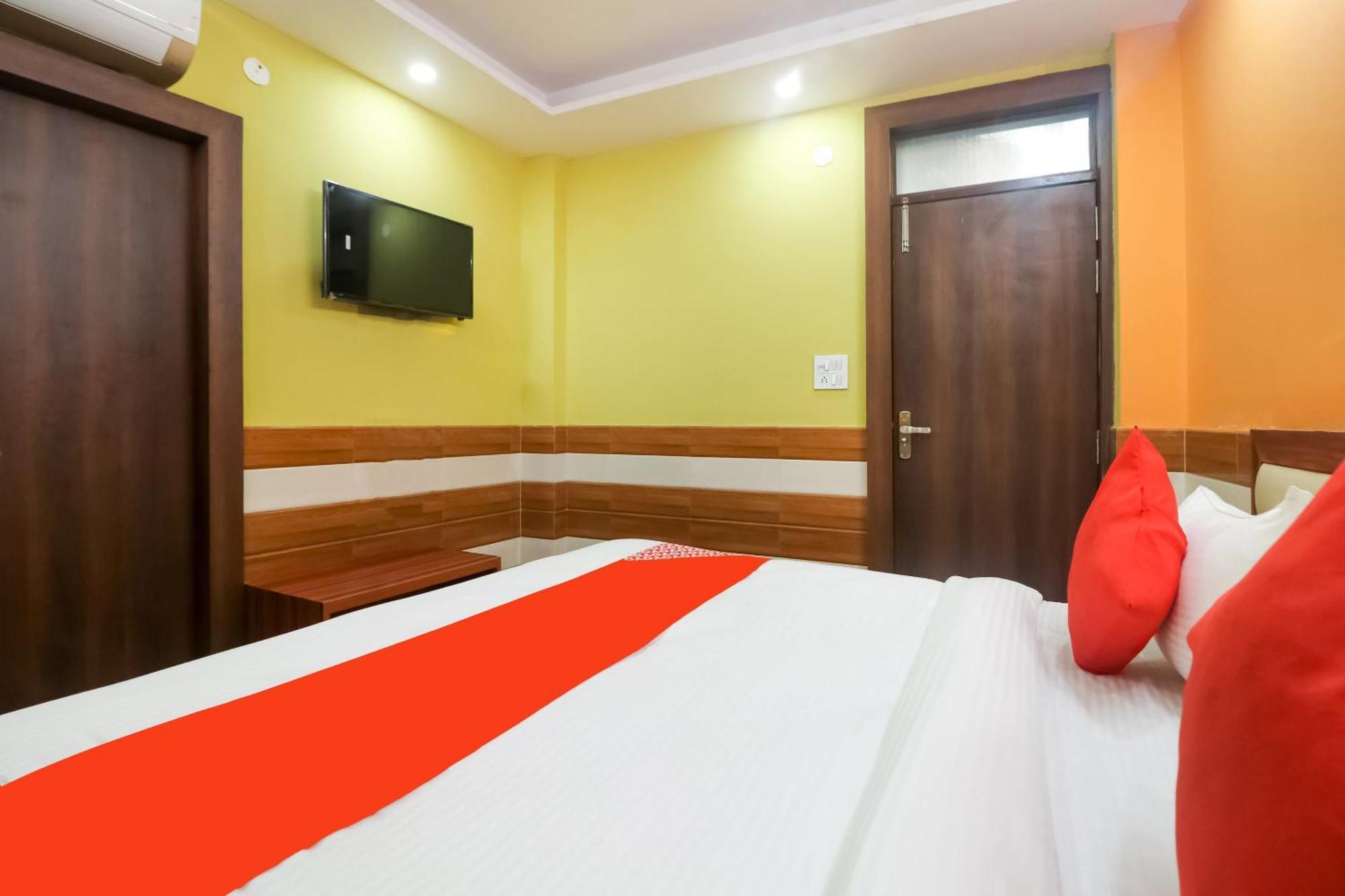 Hotel O Mayur Plaza 德里 外观 照片